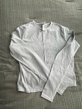 SKIMS Long Sleeve Tee in Light Gray